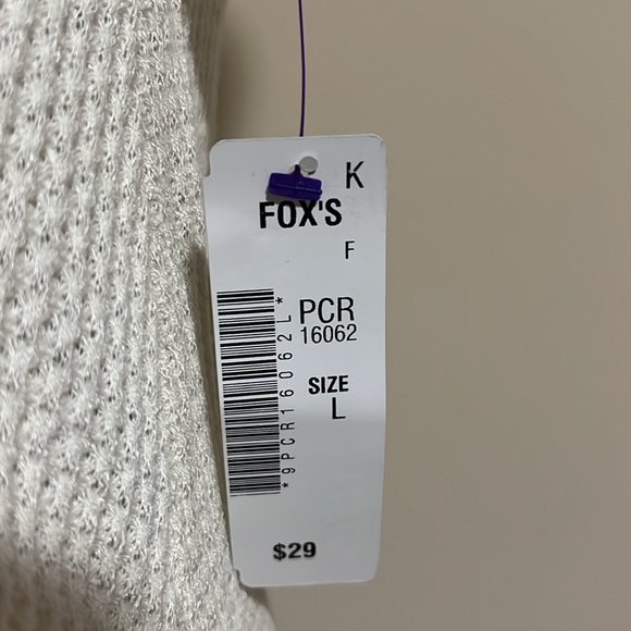 NWT this blouse 👚 is beautiful and super soft - Picture 3 of 3